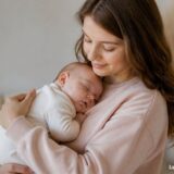 До чого сниться немовля на руках